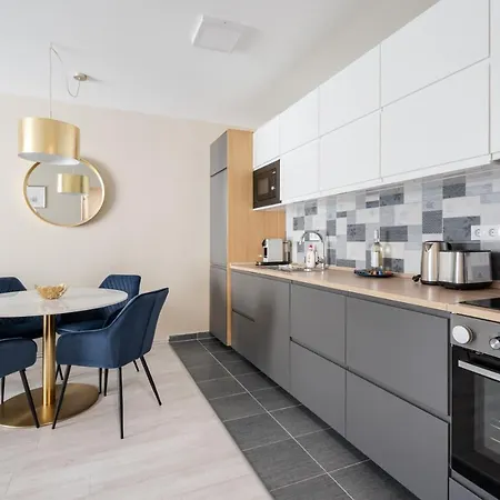 בודפשט Navy Angel Apartment With Balcony מראה חיצוני תמונה